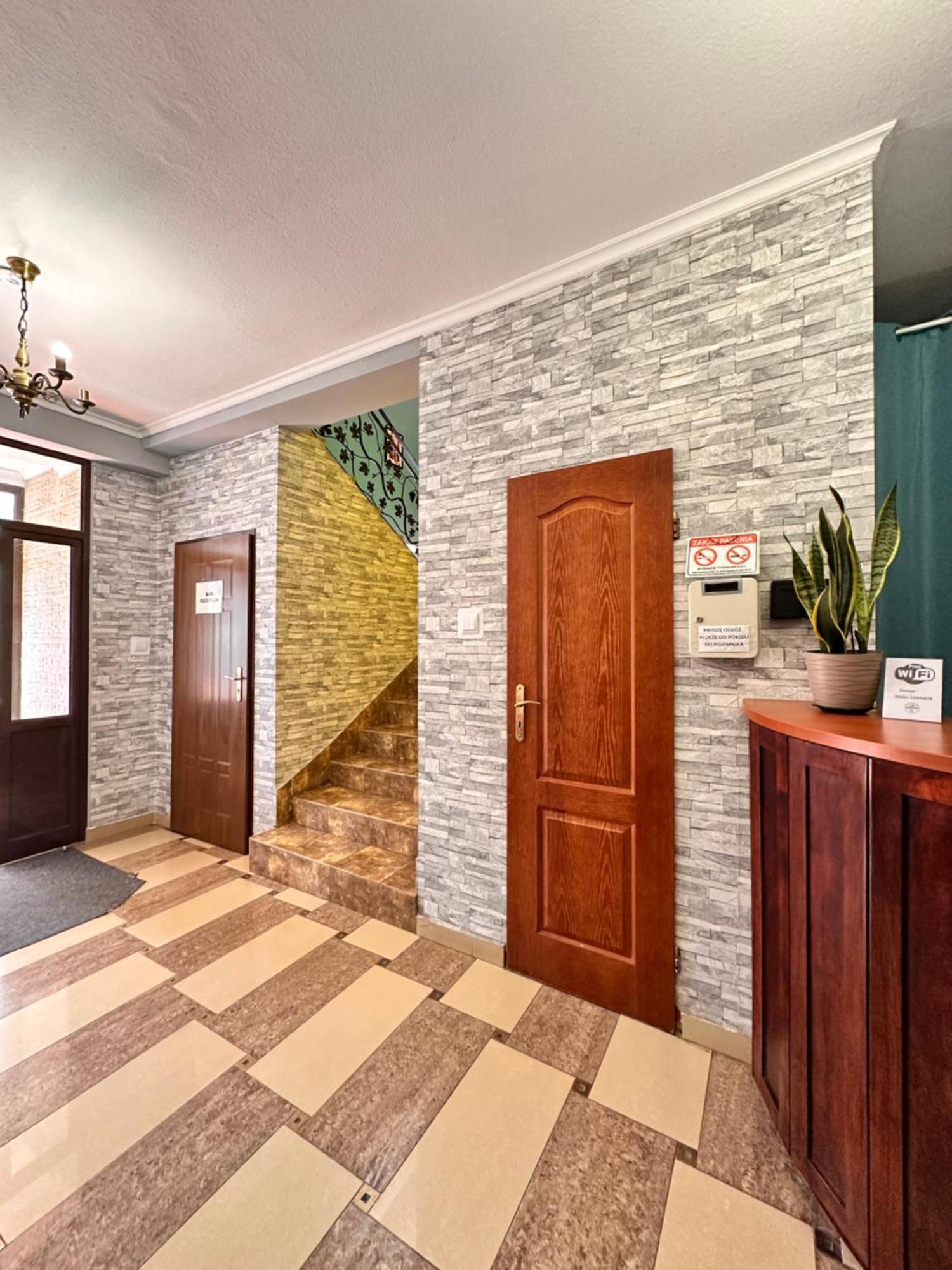 Aparthotel Retro *